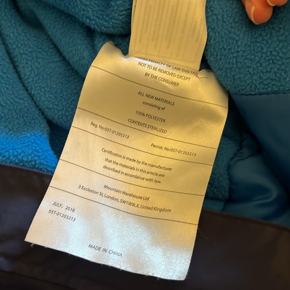 Great condition kids ski / snowsuit - age 2-3 (not a 3T) - super warm - Picture 6 of 7